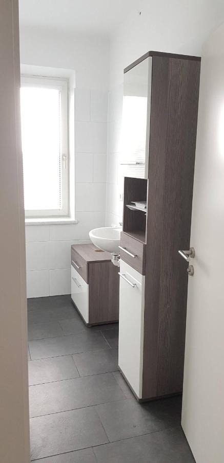 Top Appartement Fuer Business-Wohnen-Urlaub Винер-Нойштадт Экстерьер фото